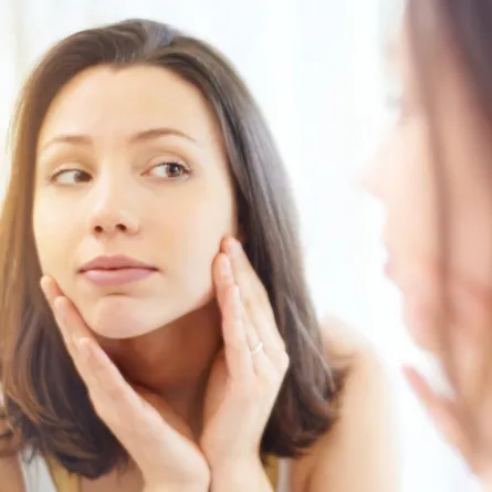 خلطات طبيعية لـ إزالة شعر الوجه  