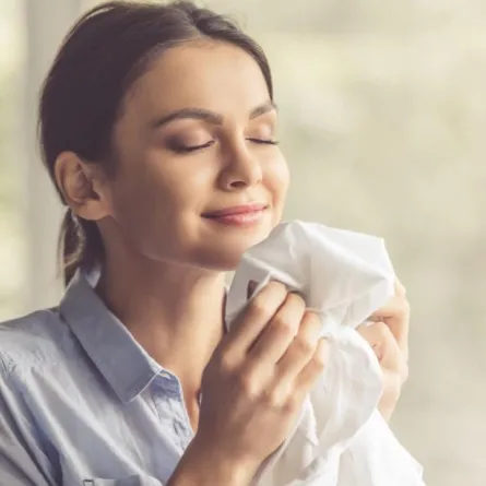 التدبير المنزلي: طريقتان لتحضير معطر للمفارش برائحة البخور أو الياسمين