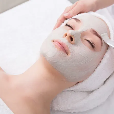 فوائد زبدة الشيا على البشرة 