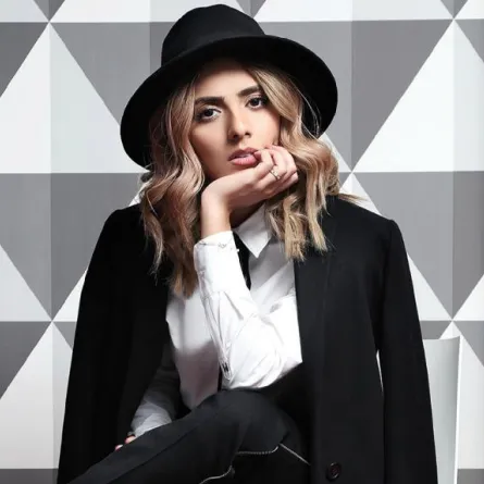 هيا عبد السلام أزياء محافظة بأسلوب عصري