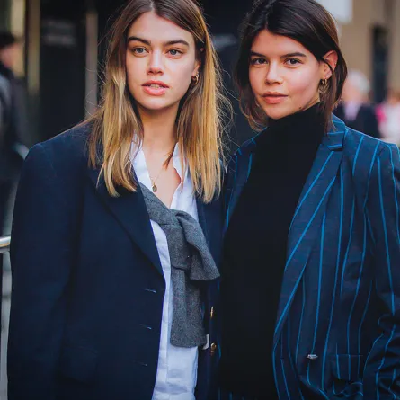 استوحي  إطلالة البلايزر من أزياء شوارع أسابيع الموضة العالمية