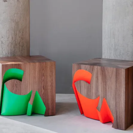 تعاون مصمم ديكور ومصممة مجوهرات في إعداد قطع فنية تحتفي بالحب