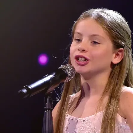 فيديو.. إيمان بيشة تبهر العالم في برنامج ستيف هارفي الشهير