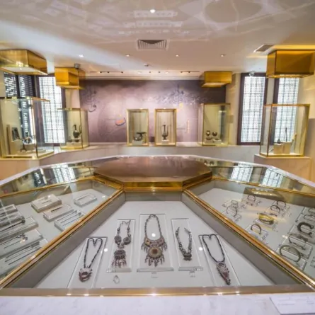 مركز الملك فيصل للبحوث يفتح متحفه للفن العربي الإسلامي