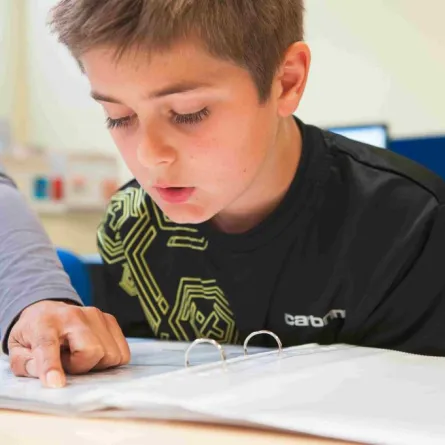 17 ألف طالب ابتدائي يعانون من صعوبة القراءة