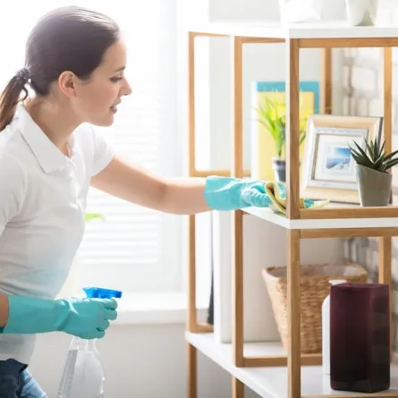 التدبير المنزلي: وصفات طبيعية لتلميع الخشب  