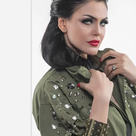 أزياء دارين حداد بين الأناقة والبهرجة