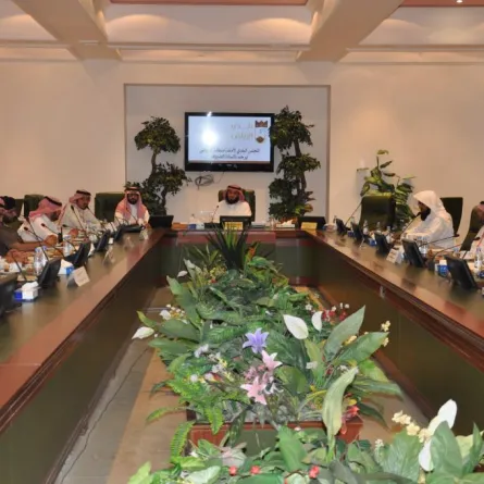 "بلدي الرياض"  يطرح مجموعة من الحلول والبدائل للزحام المروري