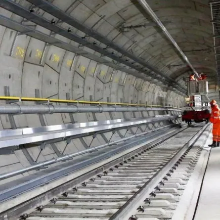 تدشين أول قطارات تعمل بمشروع "كروسريل" العملاق في لندن