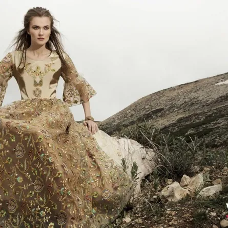 7 عبايات رمضانية بألوان ترابية