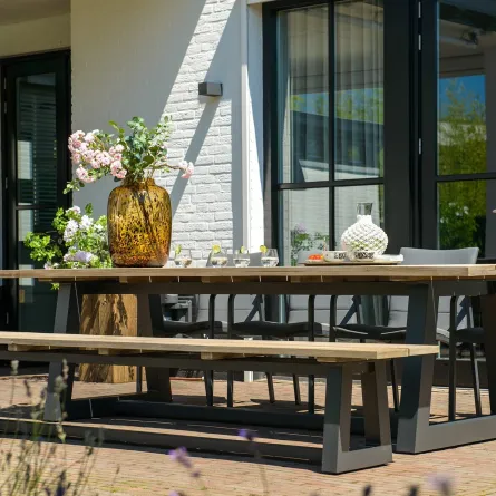 أفكار ديكور لجلسات الطعام في حديقة المنزل