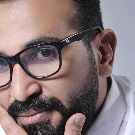بالصور.. احمد سعد ينتهي من تسجيل اغنية جديدة لكأس العالم