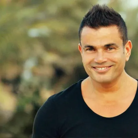 جنا عمرو دياب تطرح أغنية جديدة والجمهور: "ابن الوز عوام"