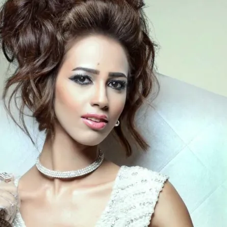 بعد تسببها في أزمة.. رنا سماحة تعتذر رسمياً من "البيت الفني للمسرح"