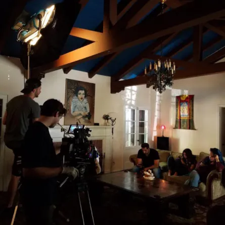 المخرج السعودي فهد عليان ينتهي من تصوير فيلم "الحوت الأزرق" في هوليوود