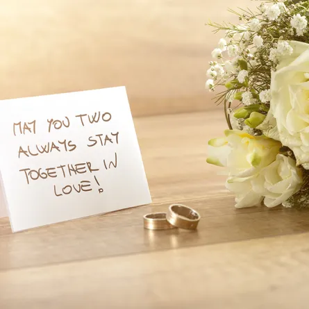 تهنئة زواج صديق بكلمات بسيطة ومعبّرة