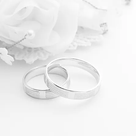 موديلات خواتم من الذهب الأبيض والألماس