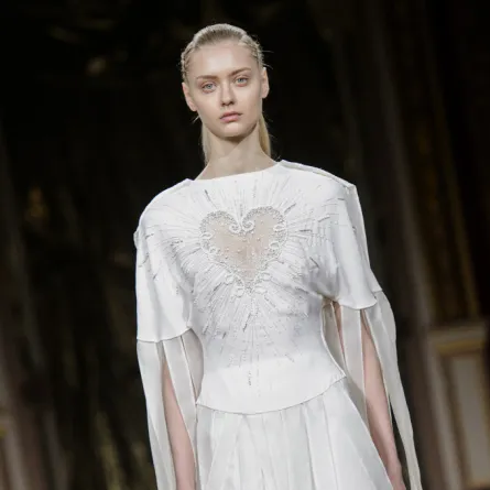 اتيكيت التهنئة بالزواج: ماذا ترتدي العروس؟