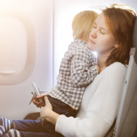 مستلزمات للسفر مع طفلك 