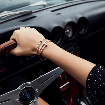 سوار كارتييه الجديد خيارك لإطلالة فاخرة