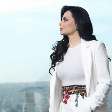 ديانا كرازون ترد على منذر رياحنة