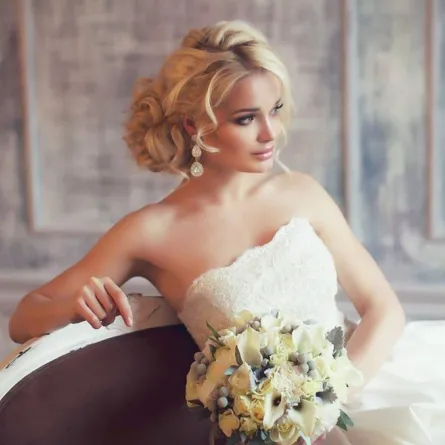 تسريحات شعر العروس حسب شكل وجهها