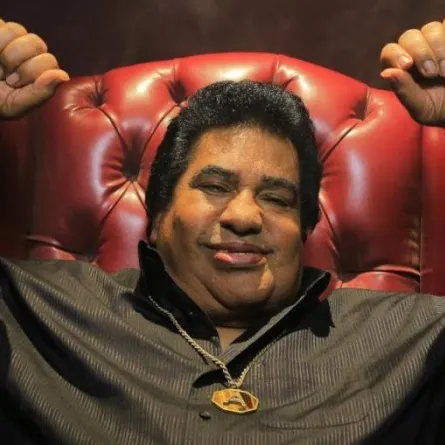 بالفيديو: السر الحقيقي وراء إلغاء حفل تكريم المطرب أحمد عدوية