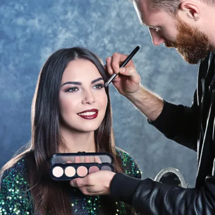 أدوات مكياج لا يستخدمها خبراء التجميل...تعرفي عليها