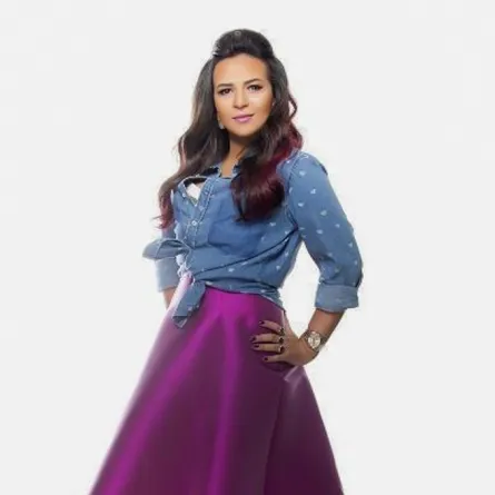 ايمي سمير غانم في محكمة الموضة: ملابس أطفال أم أزياء عصرية؟