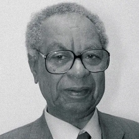 من هو الطيب صالح عبقري الرواية العربية؟