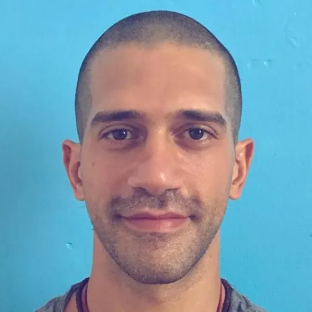 بالصور: أحمد مجدي يشارك جمهوره صور زواجه بعد "الصدمة الأخيرة"