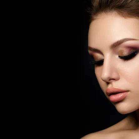 بالفيديو: طرق تطبيق مكياج العيون حسب شكل العين