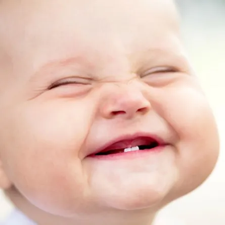 أسنان الأطفال.. كيفية العناية بها