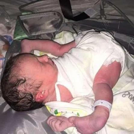 طفلة الجمباز..... ولدت وهي تلعب الجمباز