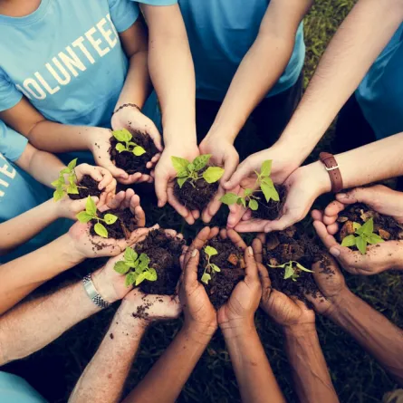 أهمية العمل التطوعي للشباب