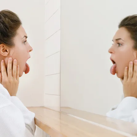 الطب الصيني: انظر إلى لسانك وتعرف على صحتك أكثر من لونه وشكله وملمسه