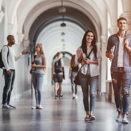 كيف أتصرف أول يوم في الجامعة؟