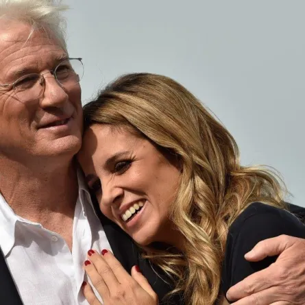 «ريتشارد جير»  ينتظر مولوداً جديداً بعد أن قارب السبعين