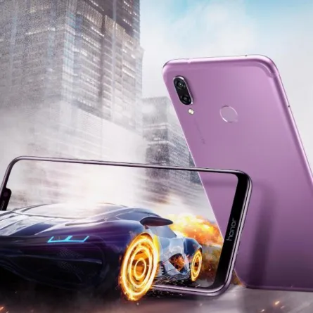 هاتف "هونور بلاي" جائزة مسابقة "كأس هونر توربو"