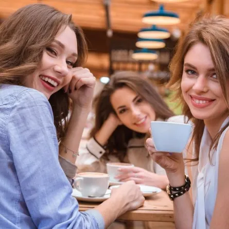 اتيكيت الكلام مع الناس في نقاط