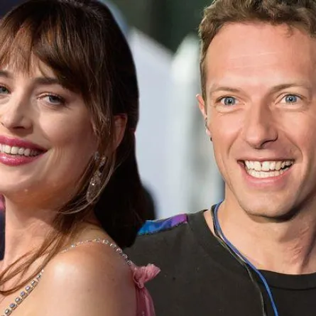 داكوتا جونسون تنفي خبر حملها من كريس مارتن