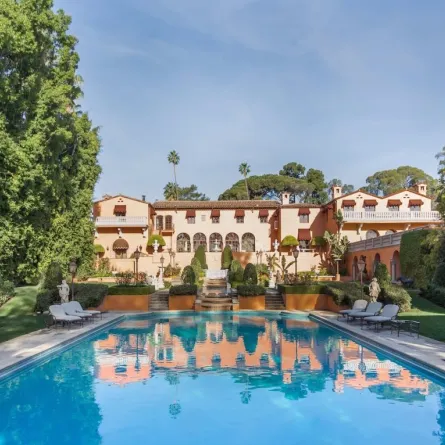 صور: 3 بيوت بين العقارات الأغلى في العالم