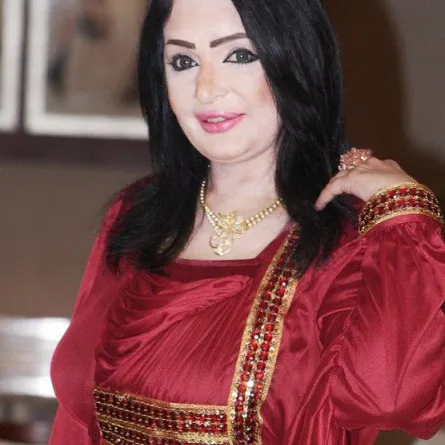 بعد خلع الحجاب... بدرية أحمد تعلن خطوبتها