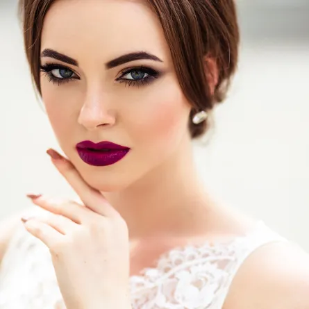 تجنّبي بعض أخطاء المكياج التي يلاحظها الرجال