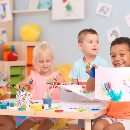 حللي شخصية طفلك من رسوماته