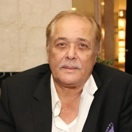 في الذكرى الثانية لرحيله: محمود عبد العزيز من "الدوامة" إلى "رأس الغول"