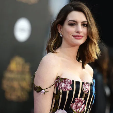 آن هاثاواي تحتفل بعيدها الـ 36... تعرفوا اليها أكثر في هذا اليوم المميز!