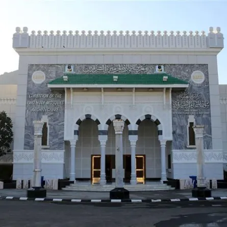 وكالة المسجد النبوي تناقش تطوير آلية زيارة النساء للروضة