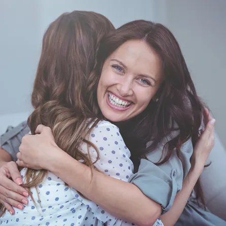 كيف تعرف أن الشخص يحبك بصدق.. دلائل وعلامات