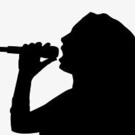 "الغناء" يُعالج أمراض الرئة.. ما حقيقة الأمر؟